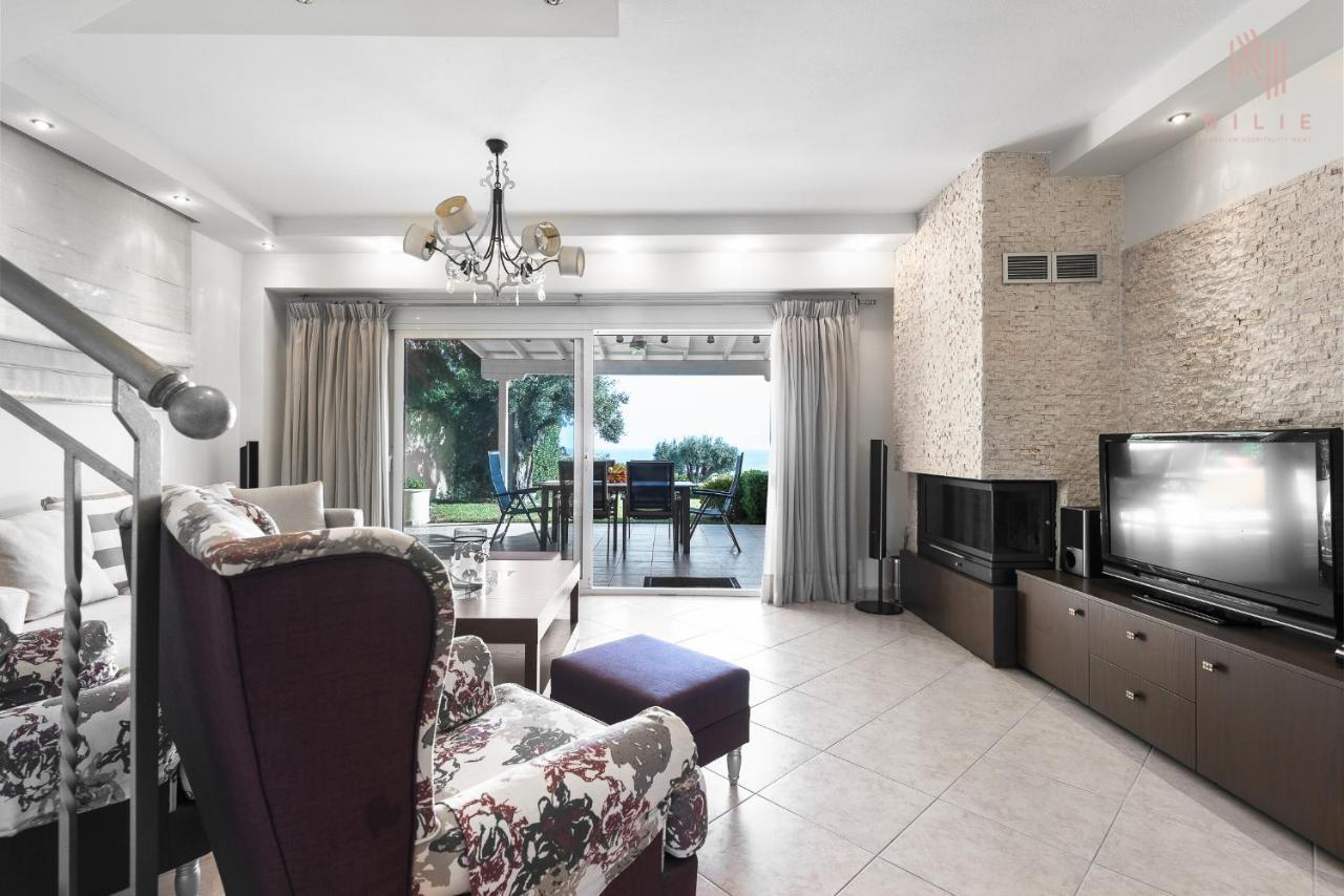 Breathtaking Villa, Nilie Hospitality Mgmt Посиди Экстерьер фото